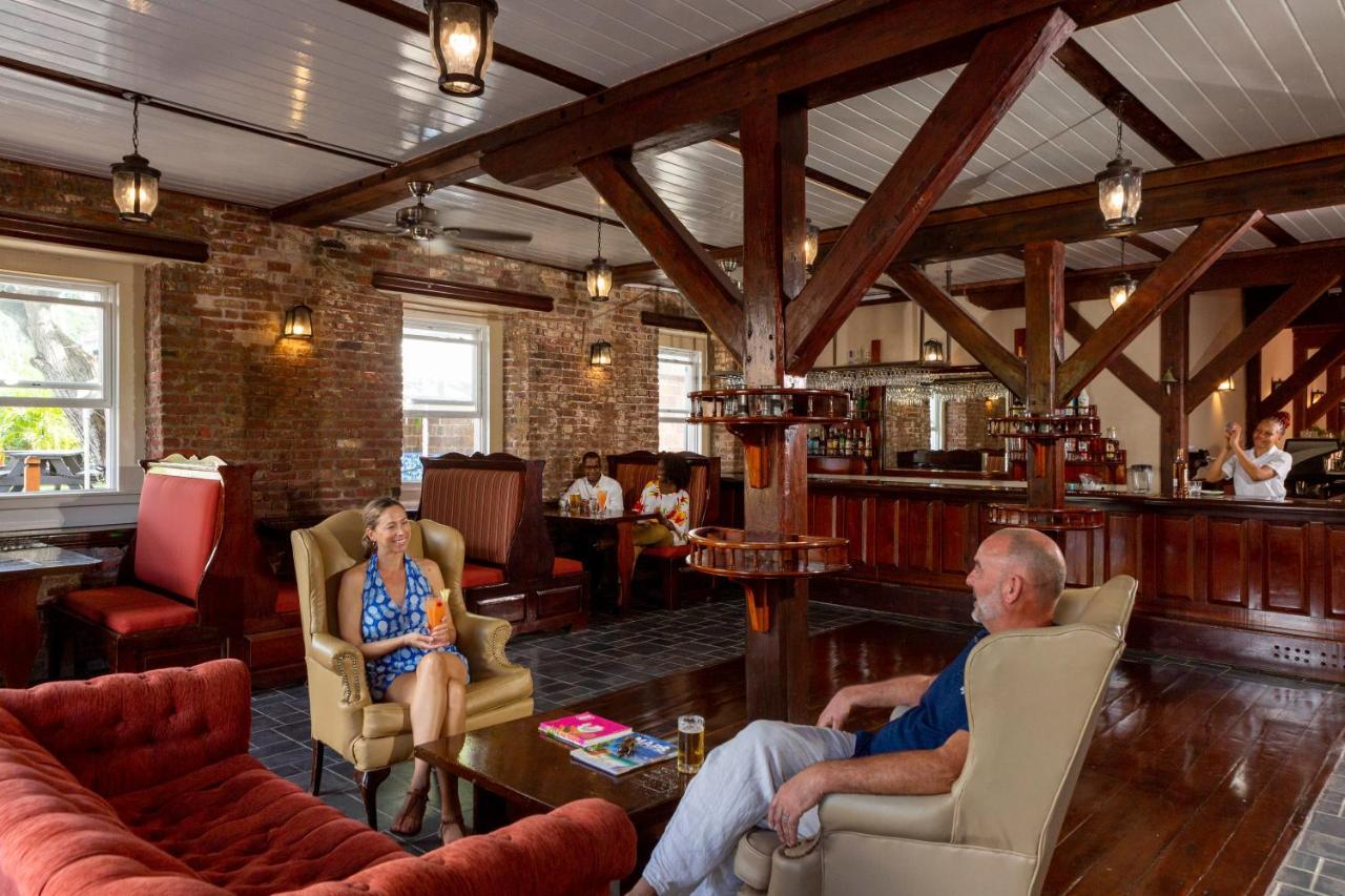 Copper And Lumber Store Hotel English Harbour Extérieur photo