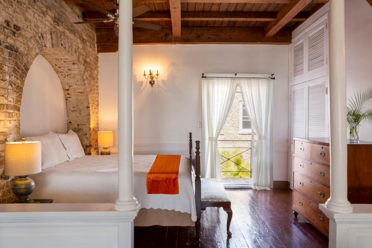 Copper And Lumber Store Hotel English Harbour Extérieur photo