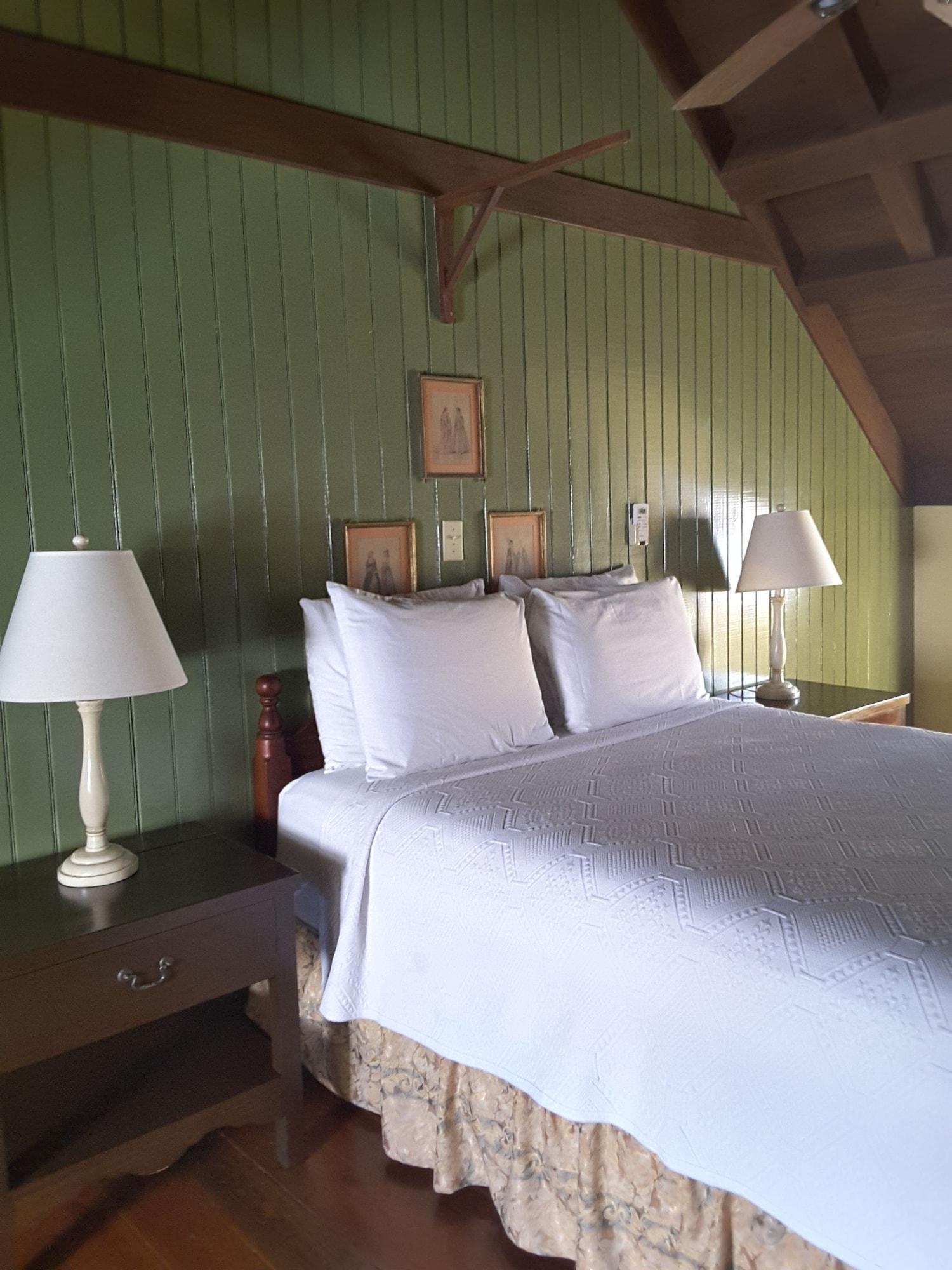 Copper And Lumber Store Hotel English Harbour Extérieur photo