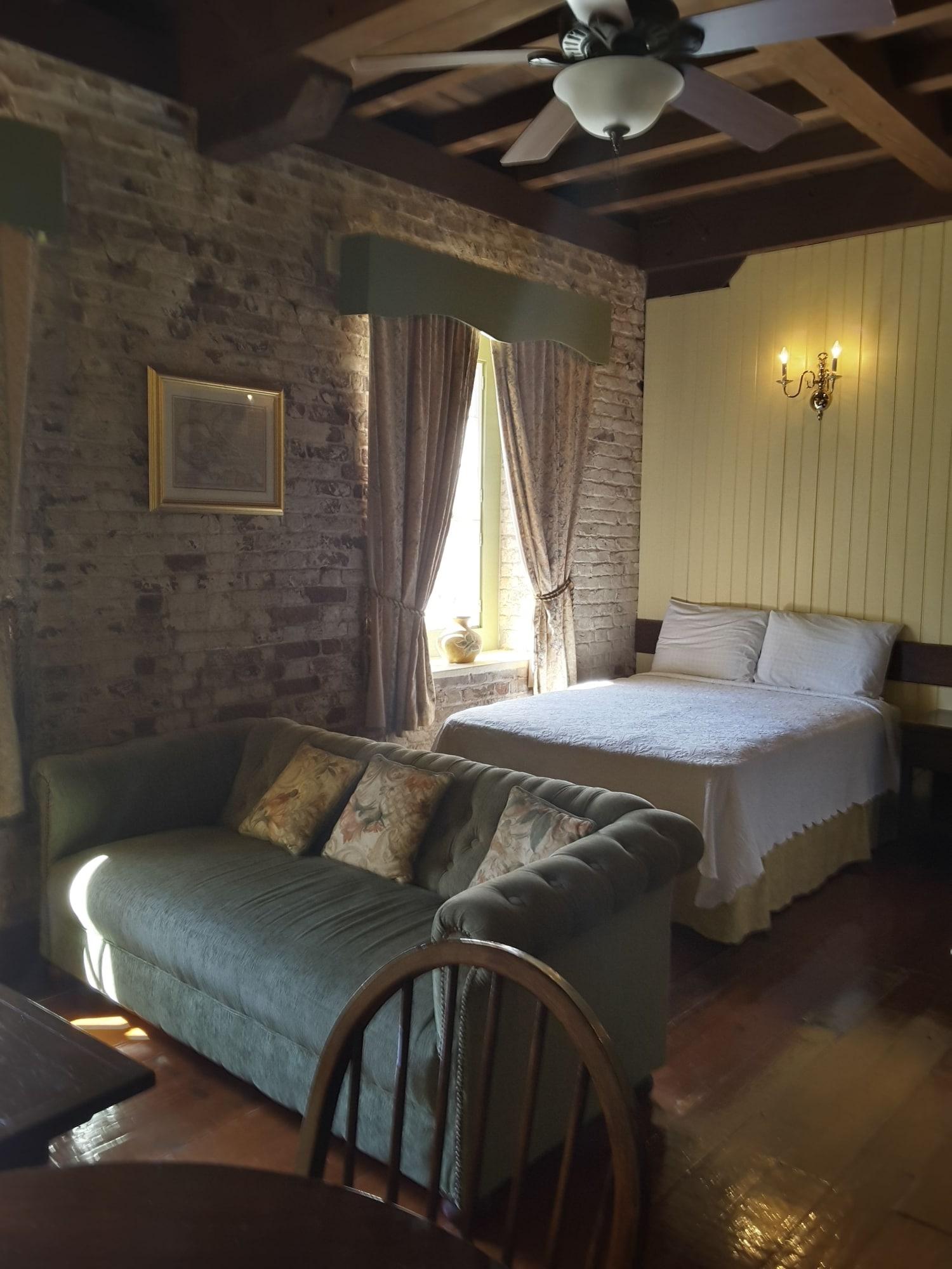 Copper And Lumber Store Hotel English Harbour Extérieur photo