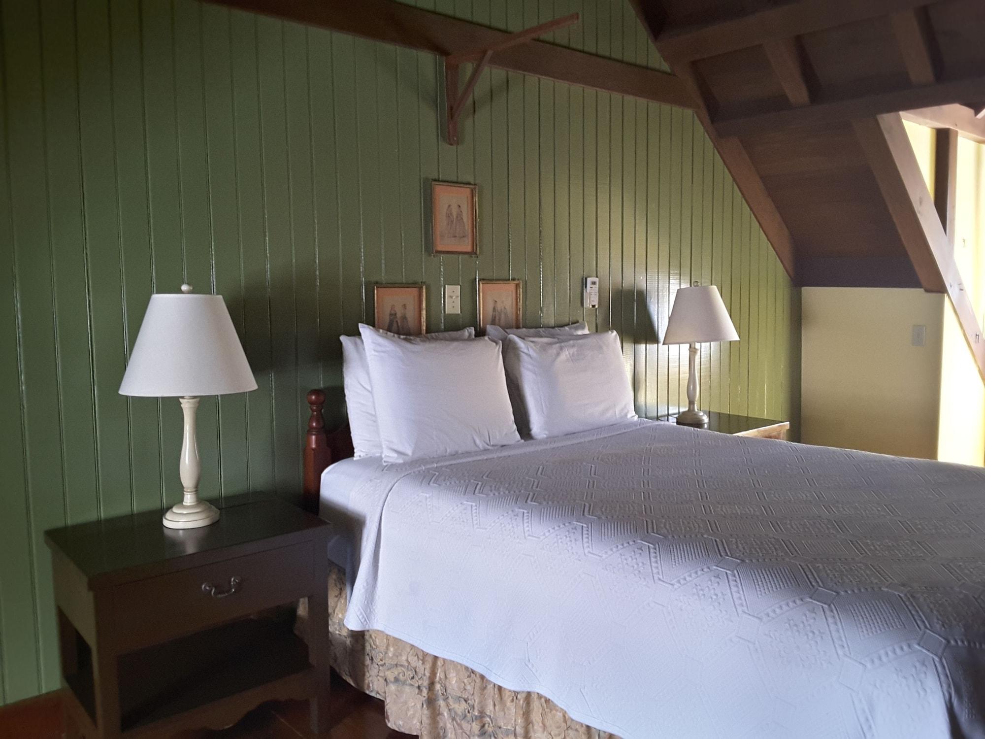 Copper And Lumber Store Hotel English Harbour Extérieur photo