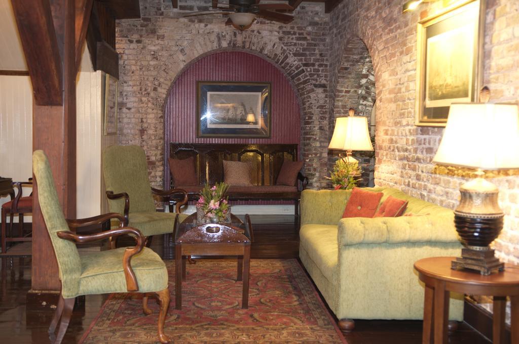Copper And Lumber Store Hotel English Harbour Extérieur photo