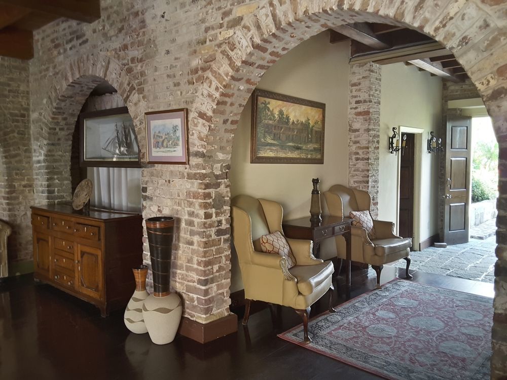 Copper And Lumber Store Hotel English Harbour Extérieur photo